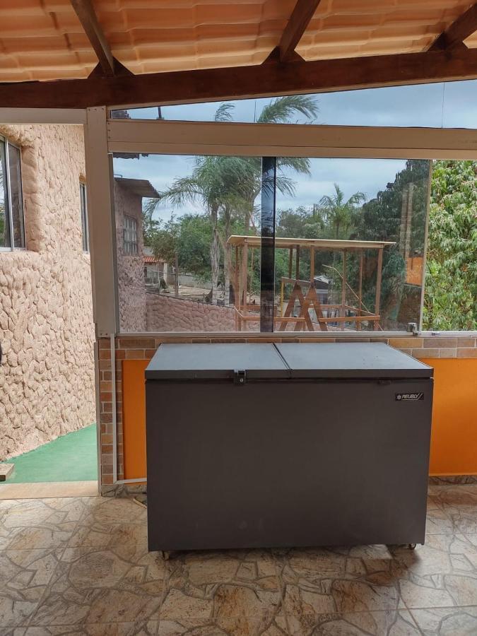 Chacara Bella Vida Com Piscina Churrasqueira Salao De Festas Fogao A Lenha Quadra Арасаригуама Екстериор снимка