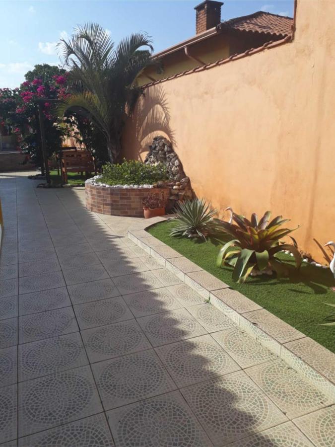Chacara Bella Vida Com Piscina Churrasqueira Salao De Festas Fogao A Lenha Quadra Арасаригуама Екстериор снимка